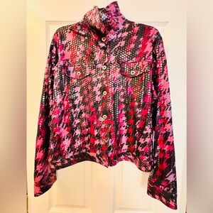 WET-LOOK jacket with buttons. SIZE LARGE.